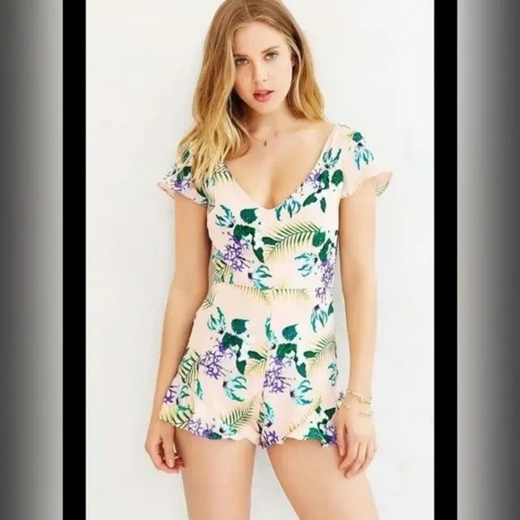 For Love & Lemons Women's Pina Colada Floral Romper Cream Green Size Small S - Picture 1 of 8